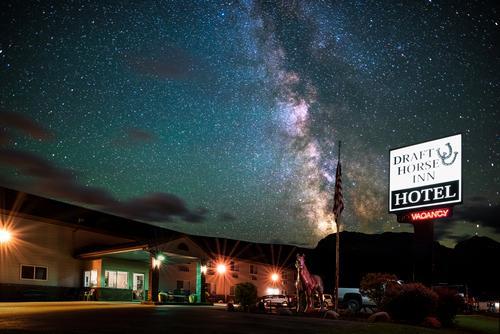 Draft Horse Inn And Suites Arcadia Exterior photo